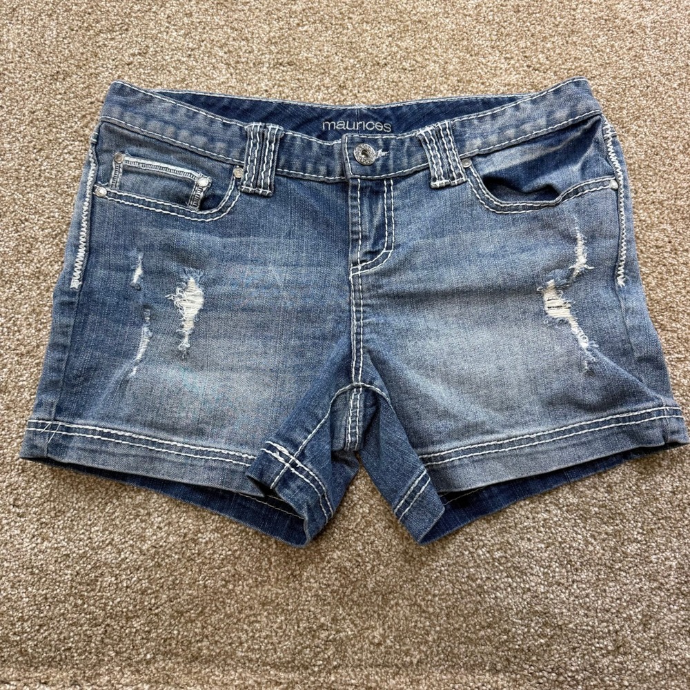 Maurices Womens Blue Distressed Denim Shorts Y2K 9 10 Festival Frayed Low Rise